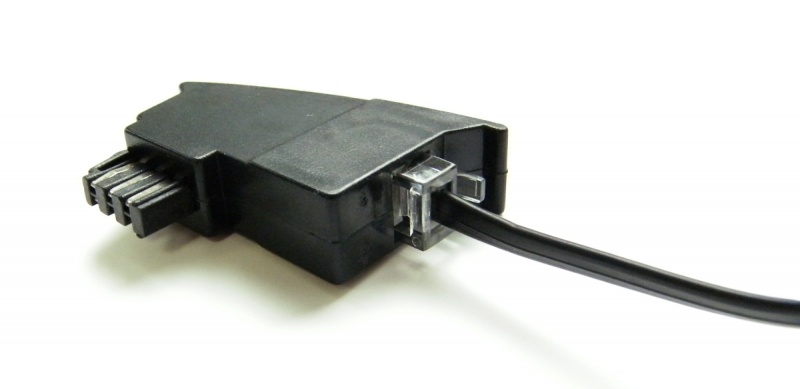 Datei:Tae-stecker-mitkabel-ausschnitt.jpg
